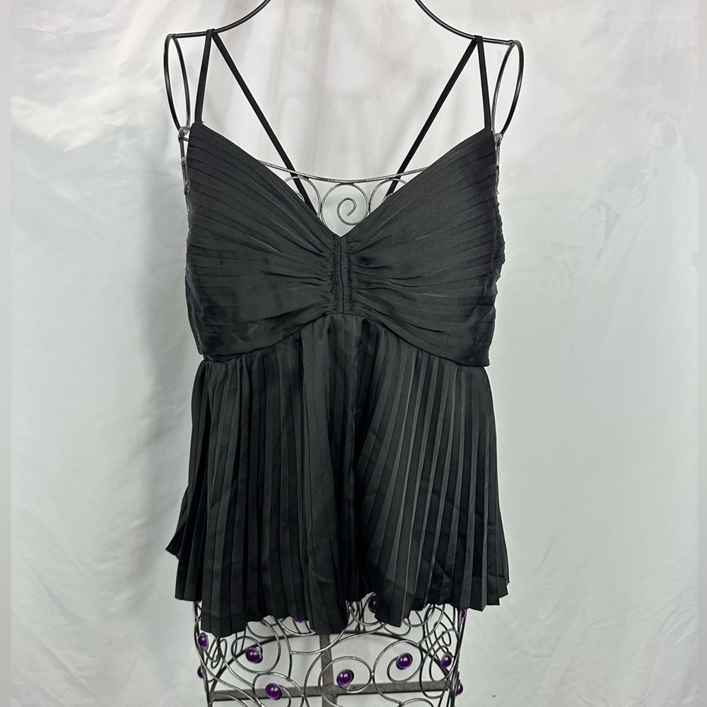 Banana Republic black pleated silky babydoll top size M